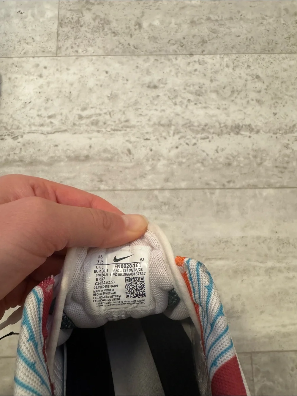 Nike All Petals United Women's Metcon 5